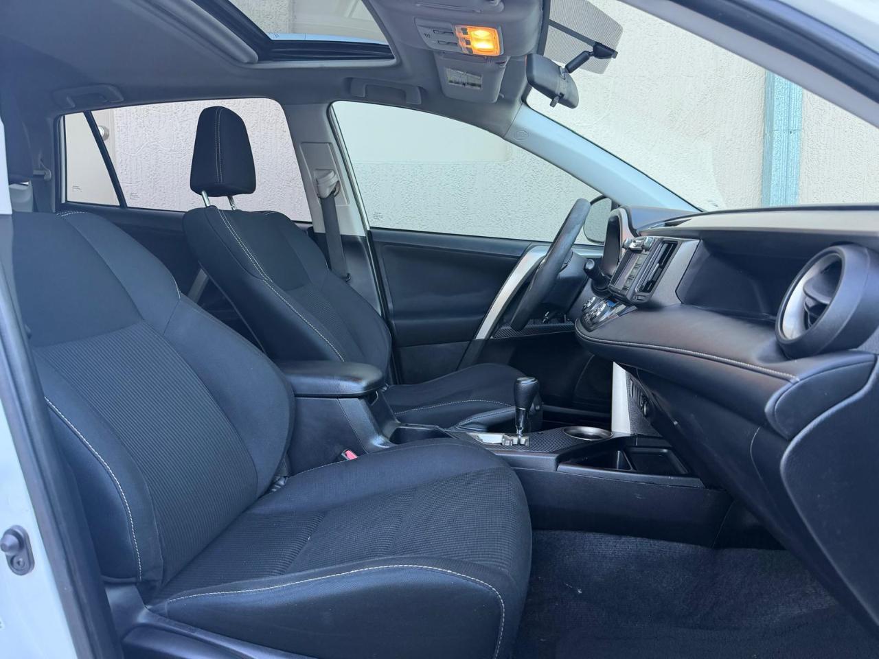 Toyota RAV4 FWD 4dr XLE (Natl) 2015