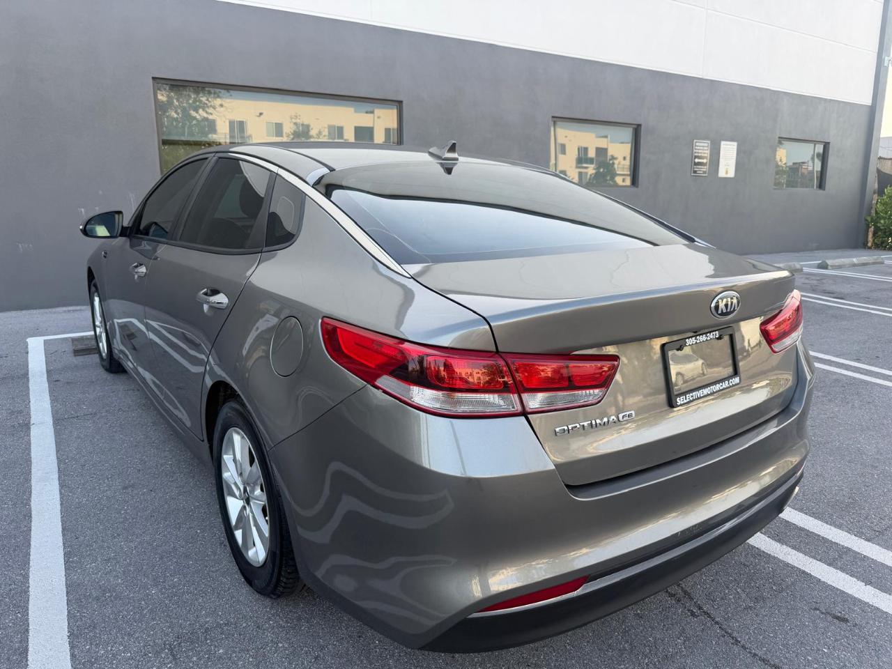 Kia Optima 4dr Sdn LX 2016