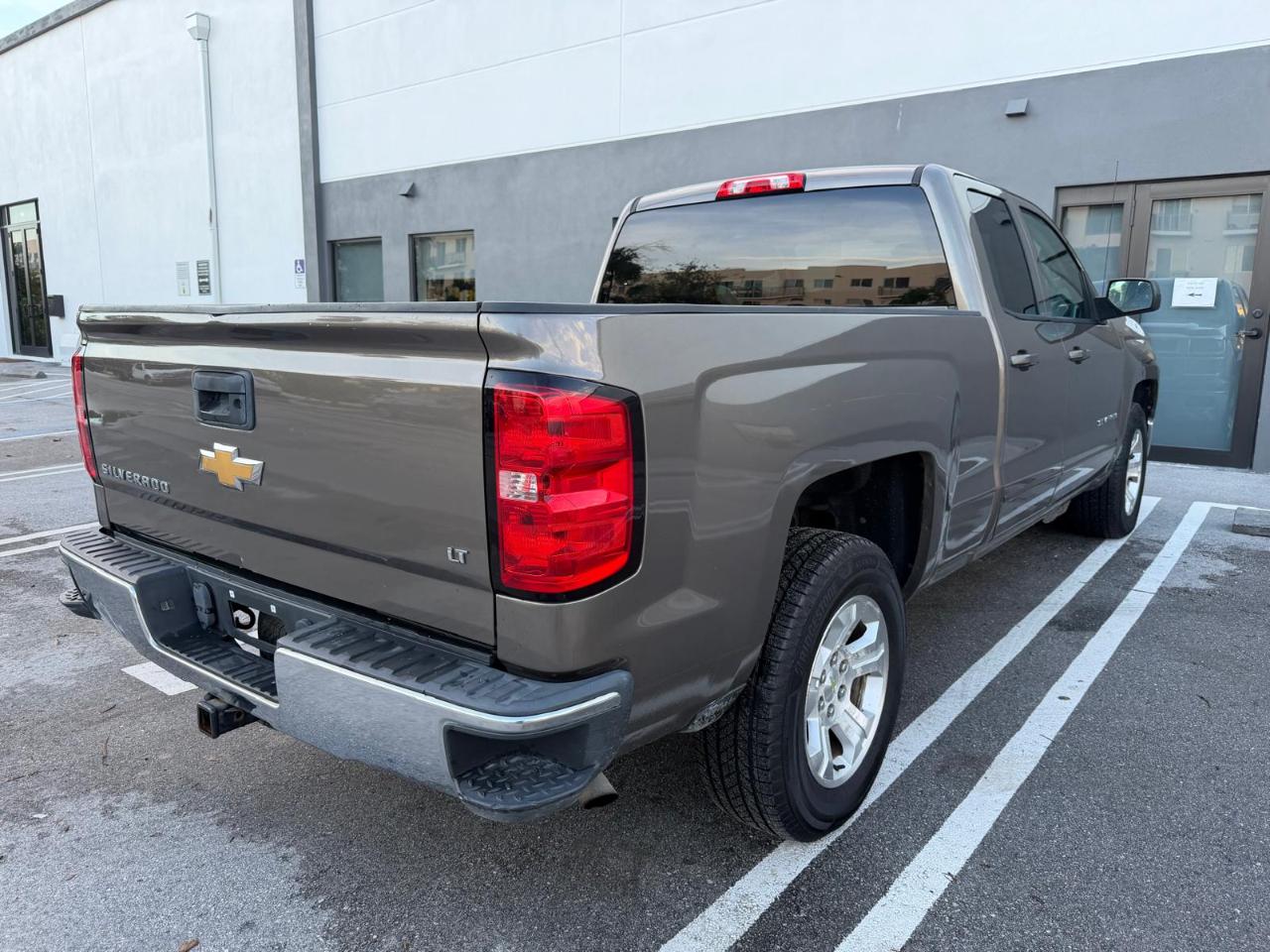 Chevrolet Silverado 1500 2WD Double Cab 143.5" LT w/2LT 2015