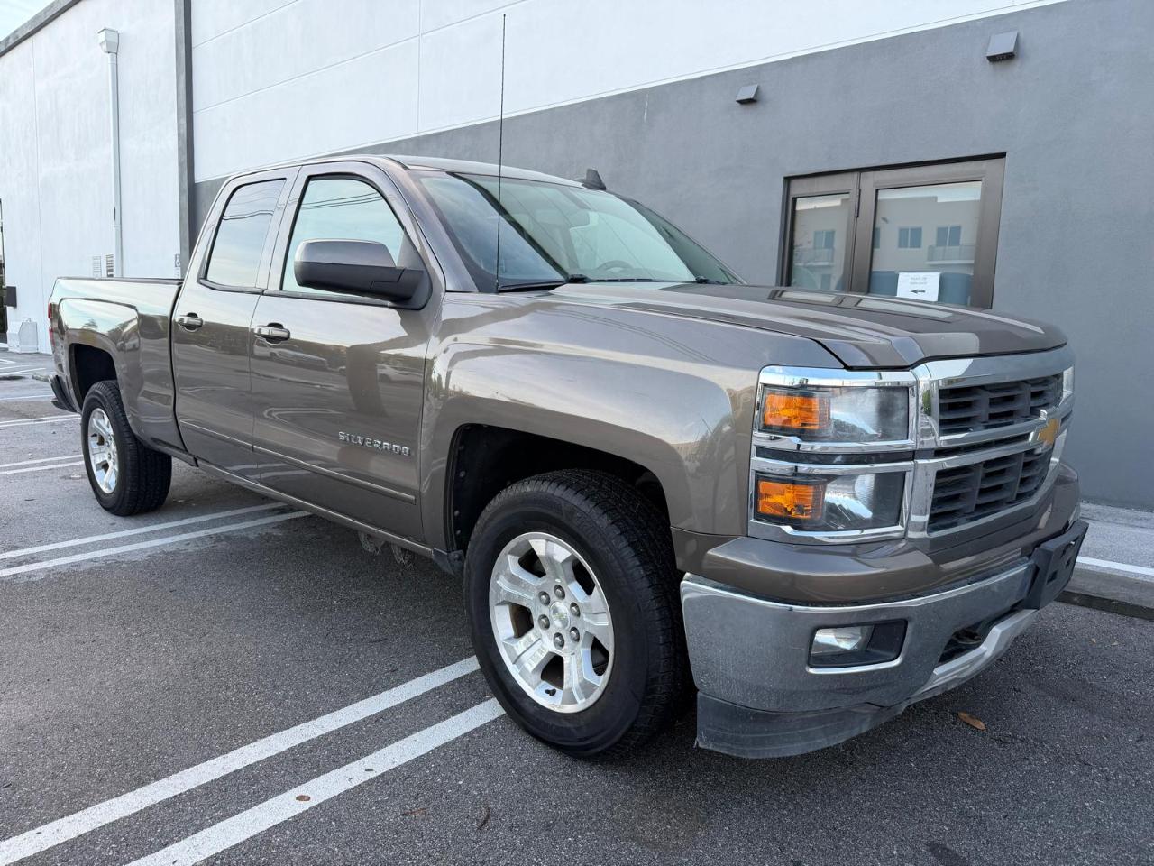 Chevrolet Silverado 1500 2WD Double Cab 143.5" LT w/2LT 2015