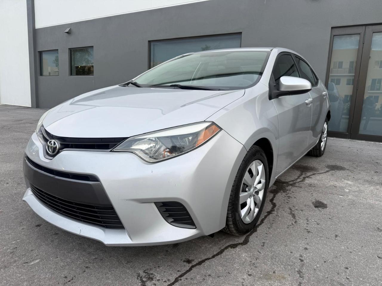 Toyota Corolla 4dr Sdn LE Auto (Natl) 2015