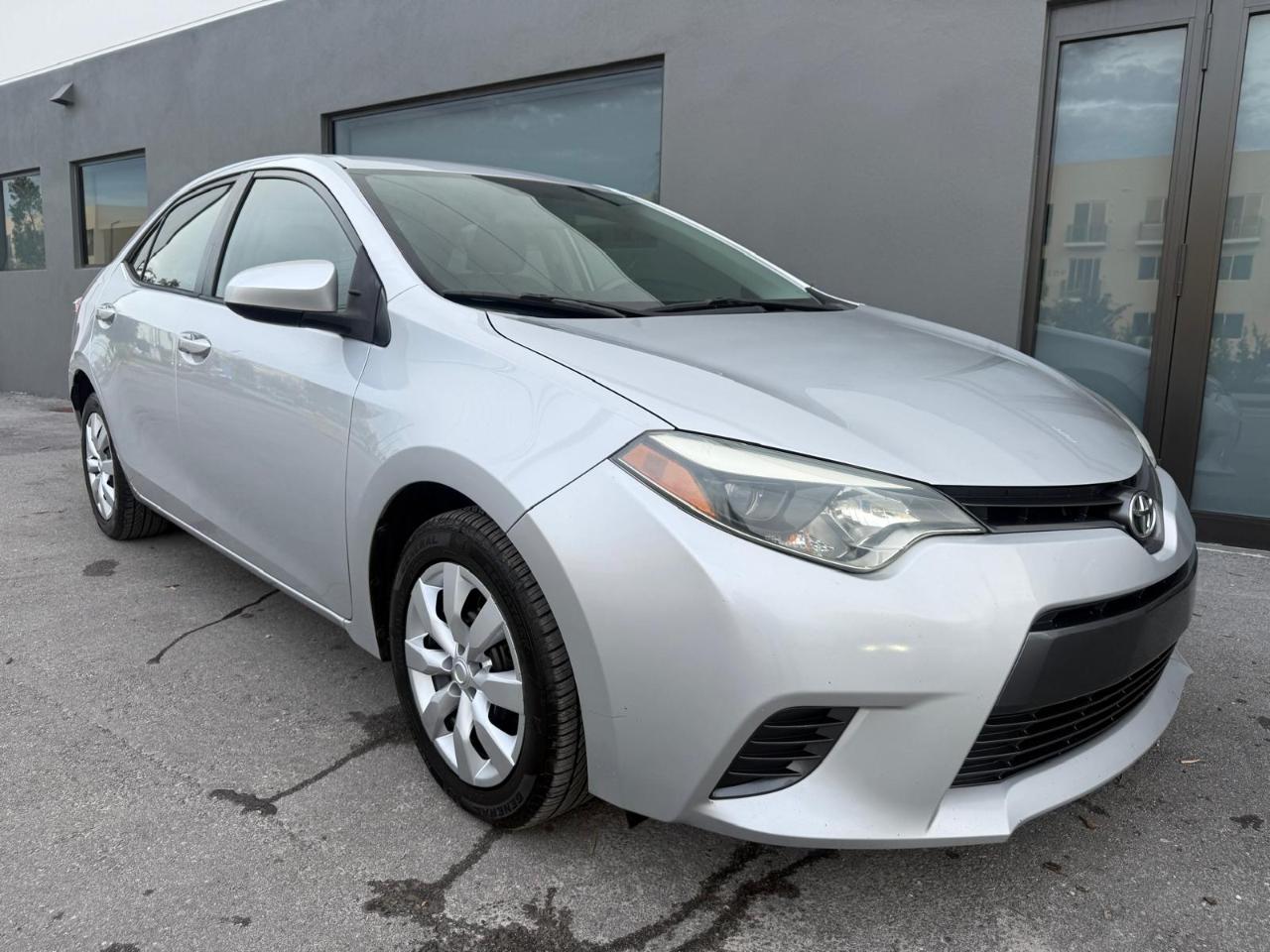 Toyota Corolla 4dr Sdn LE Auto (Natl) 2015