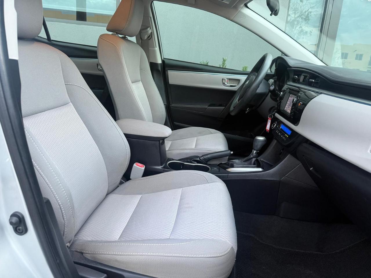 Toyota Corolla 4dr Sdn LE Auto (Natl) 2015