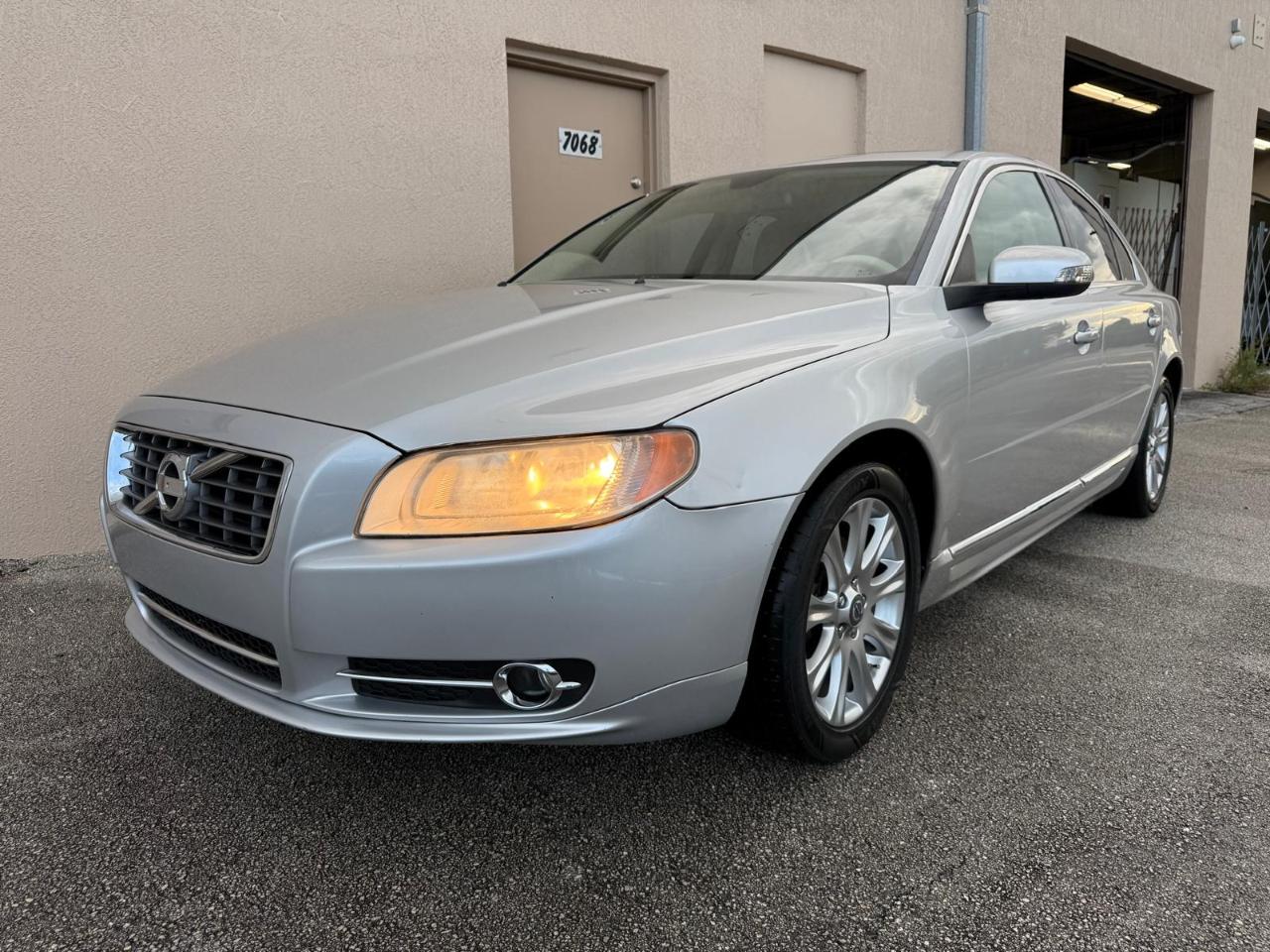 Volvo S80 4dr Sdn I6 FWD 2010