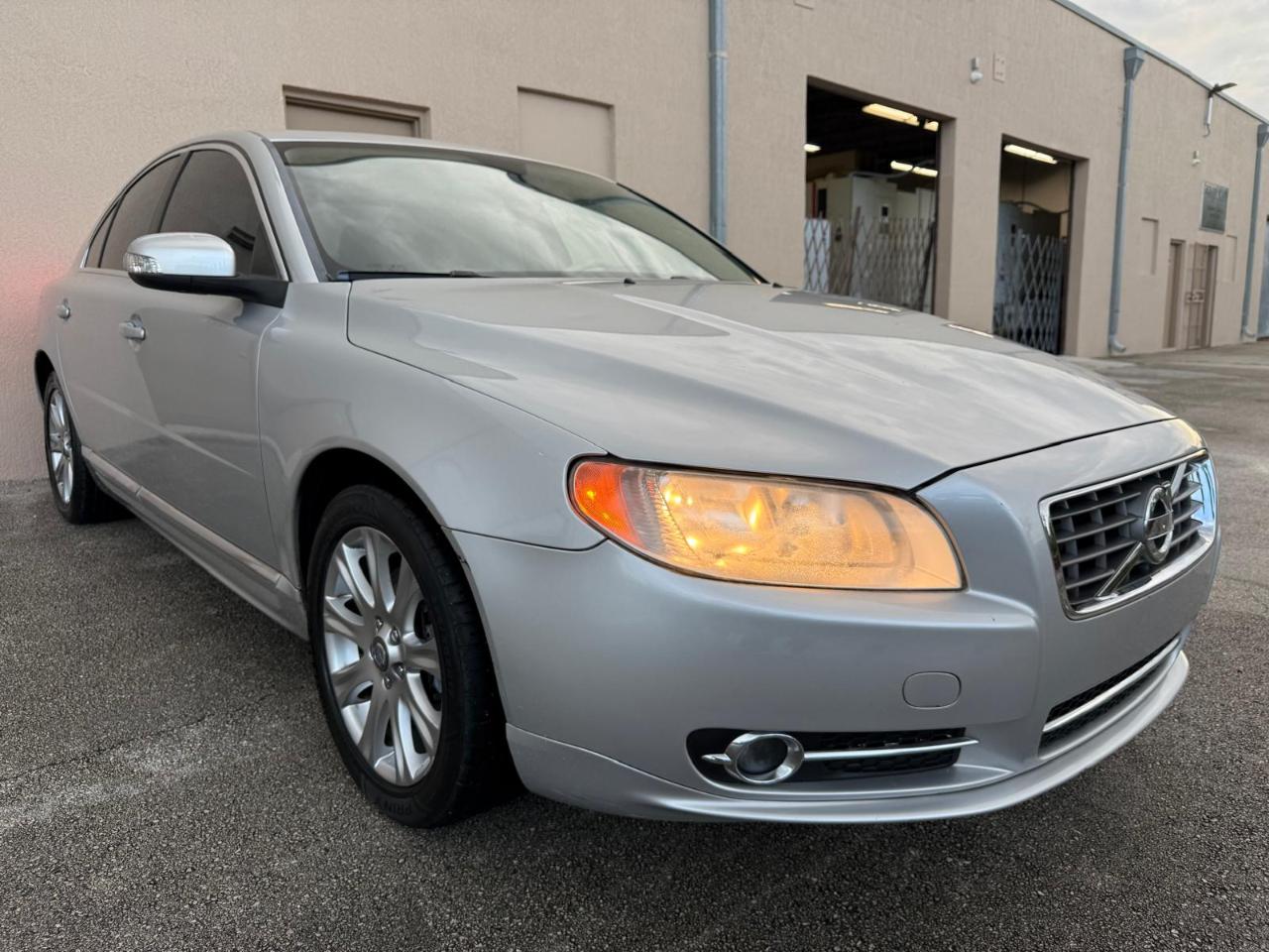 Volvo S80 4dr Sdn I6 FWD 2010