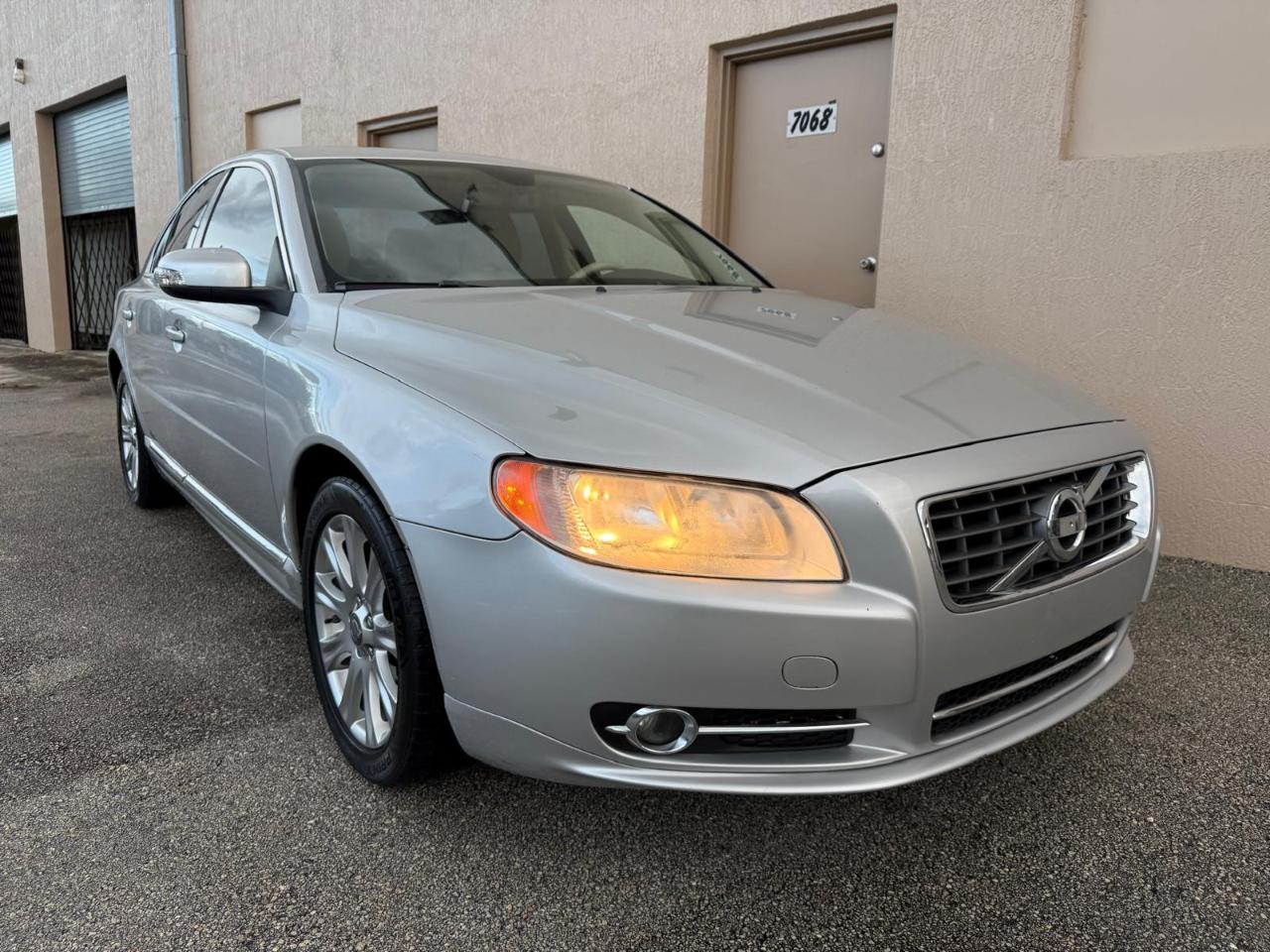 Volvo S80 4dr Sdn I6 FWD 2010