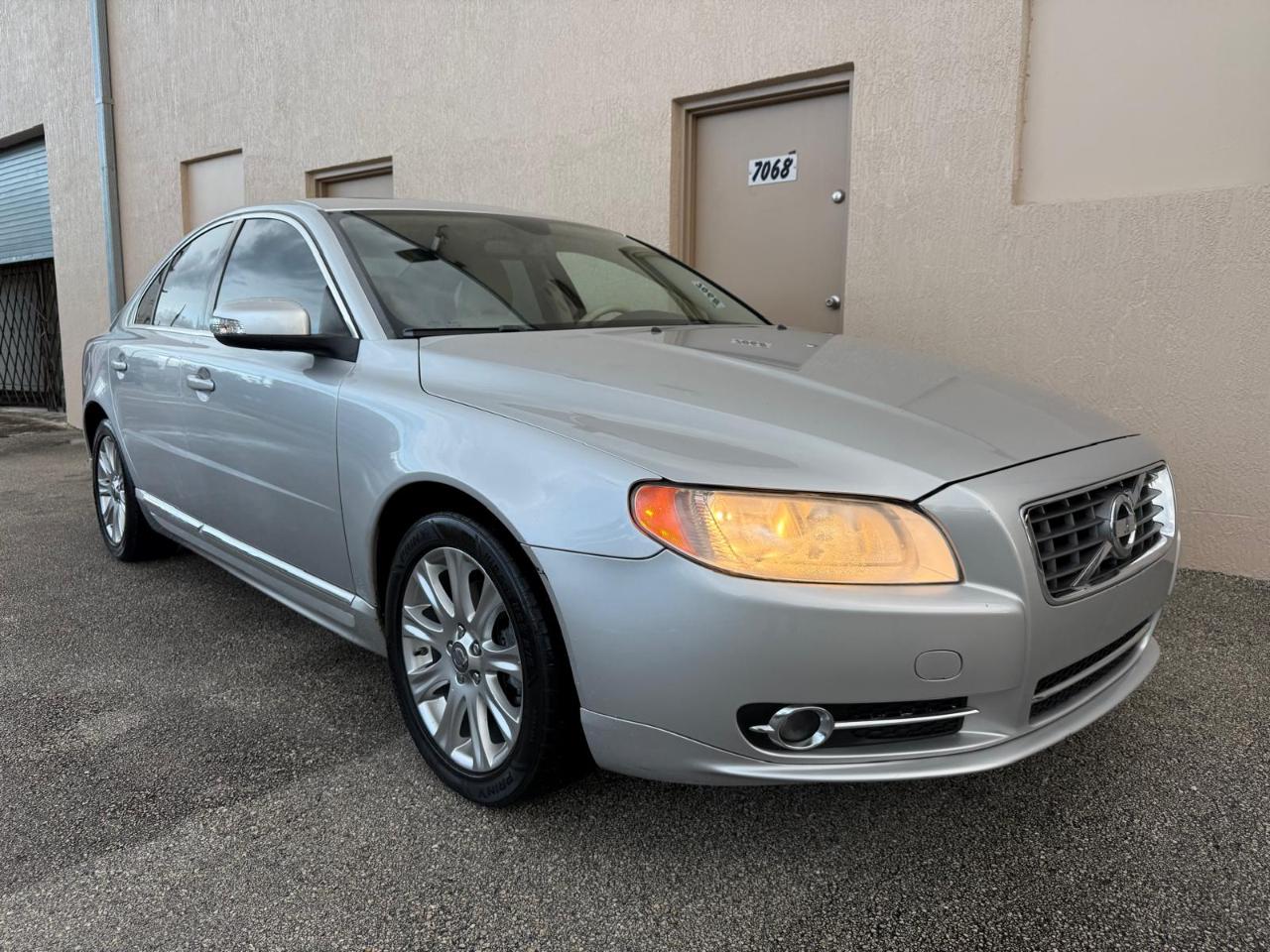 Volvo S80 4dr Sdn I6 FWD 2010