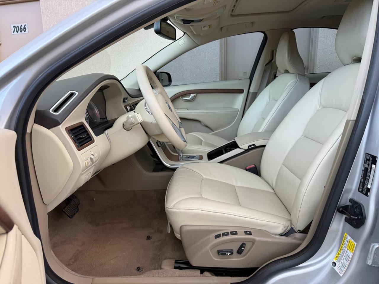 Volvo S80 4dr Sdn I6 FWD 2010