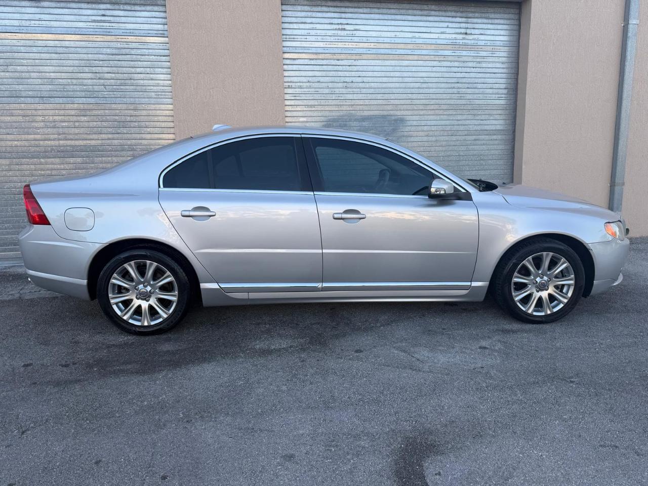 Volvo S80 4dr Sdn I6 FWD 2010