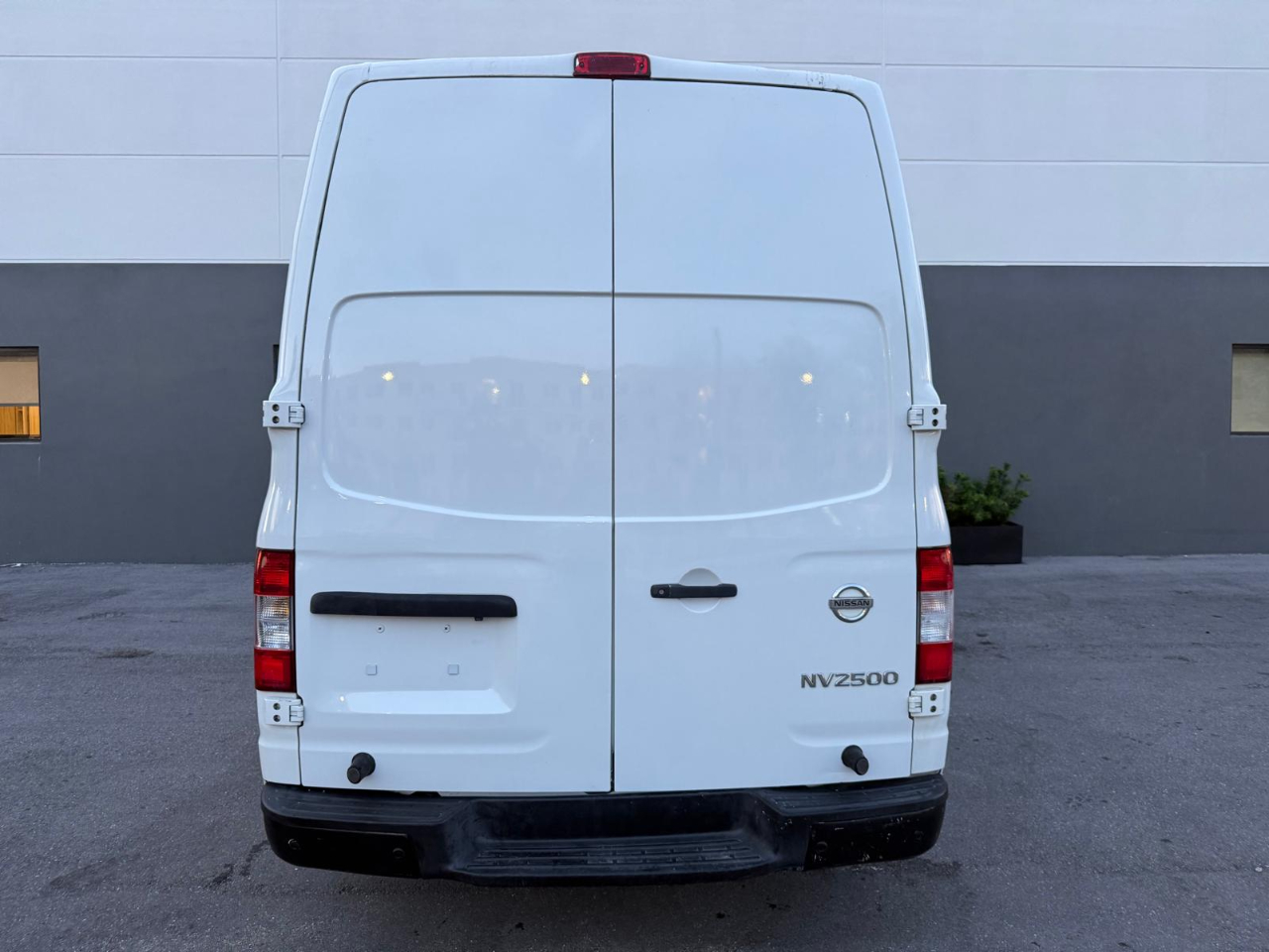 Nissan NV Cargo NV2500 HD High Roof V6 SV 2018 Nissan NV Cargo NV2500 HD High Roof V6 SV 2018