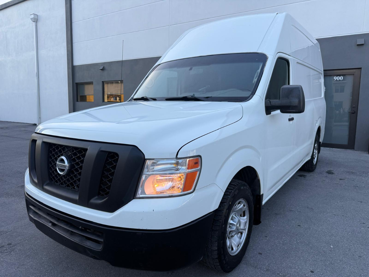 Nissan NV Cargo NV2500 HD High Roof V6 SV 2018 Nissan NV Cargo NV2500 HD High Roof V6 SV 2018