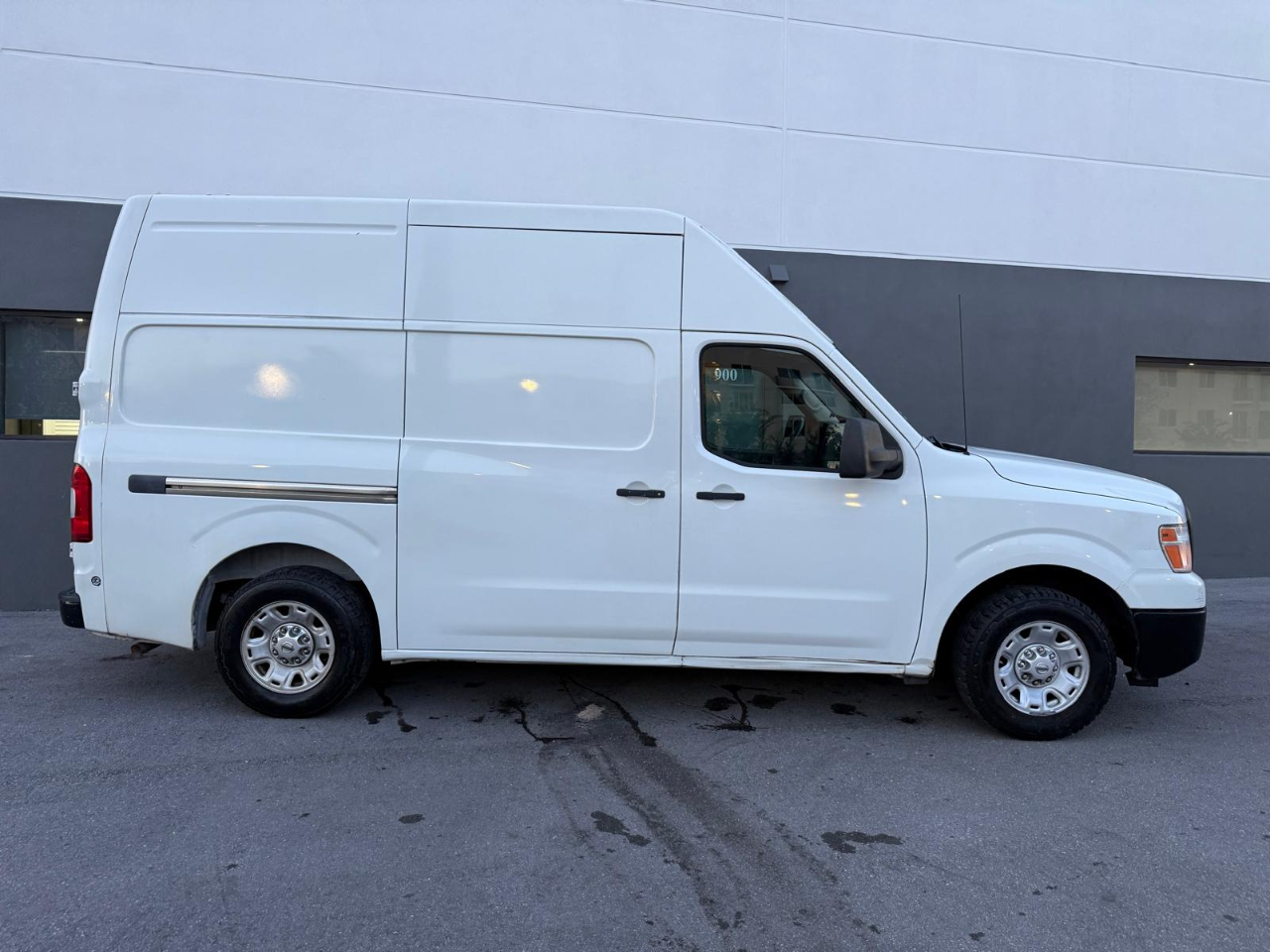 Nissan NV Cargo NV2500 HD High Roof V6 SV 2018 Nissan NV Cargo NV2500 HD High Roof V6 SV 2018