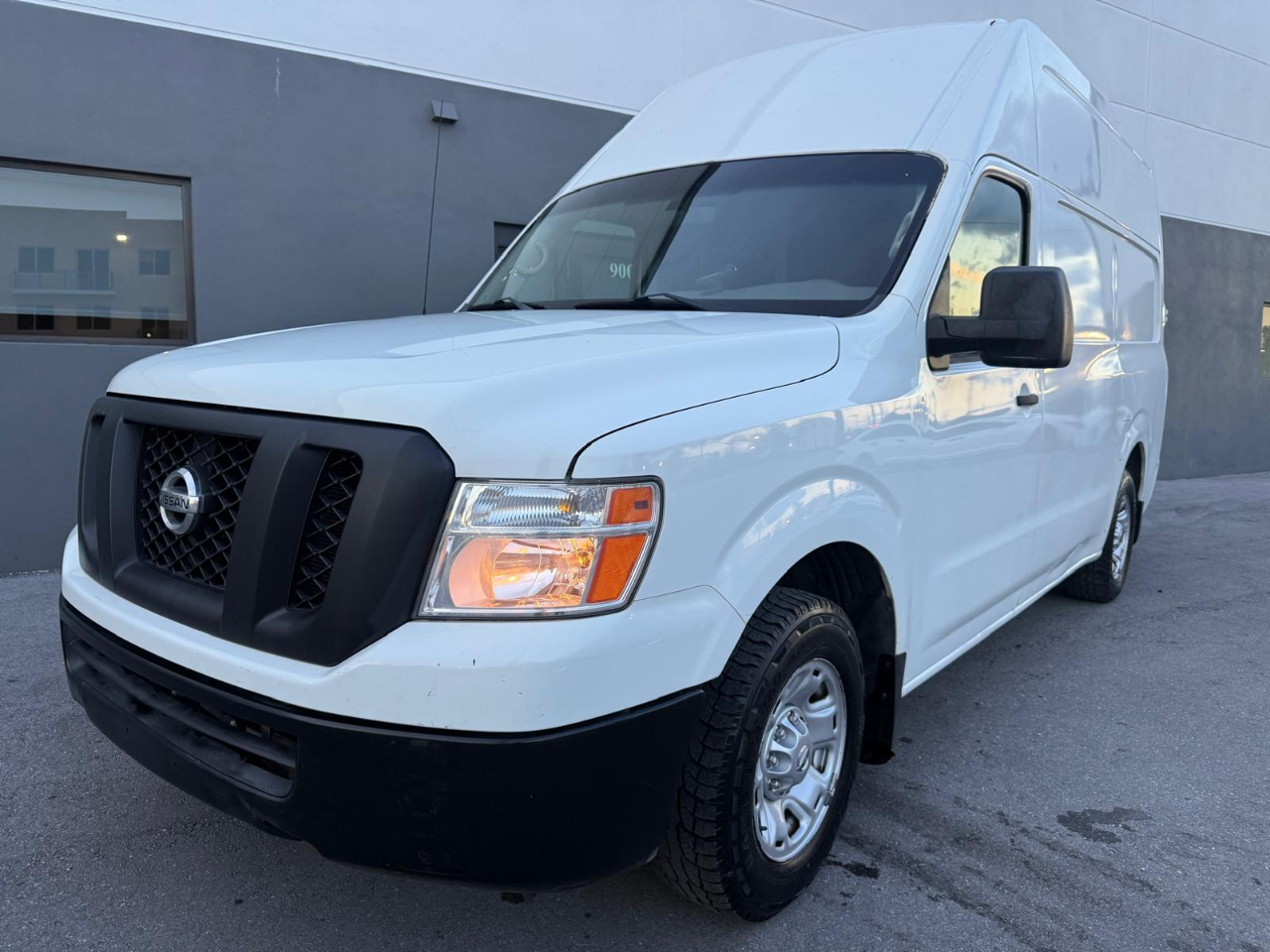 Nissan NV Cargo NV2500 HD High Roof V6 SV 2018 Nissan NV Cargo NV2500 HD High Roof V6 SV 2018