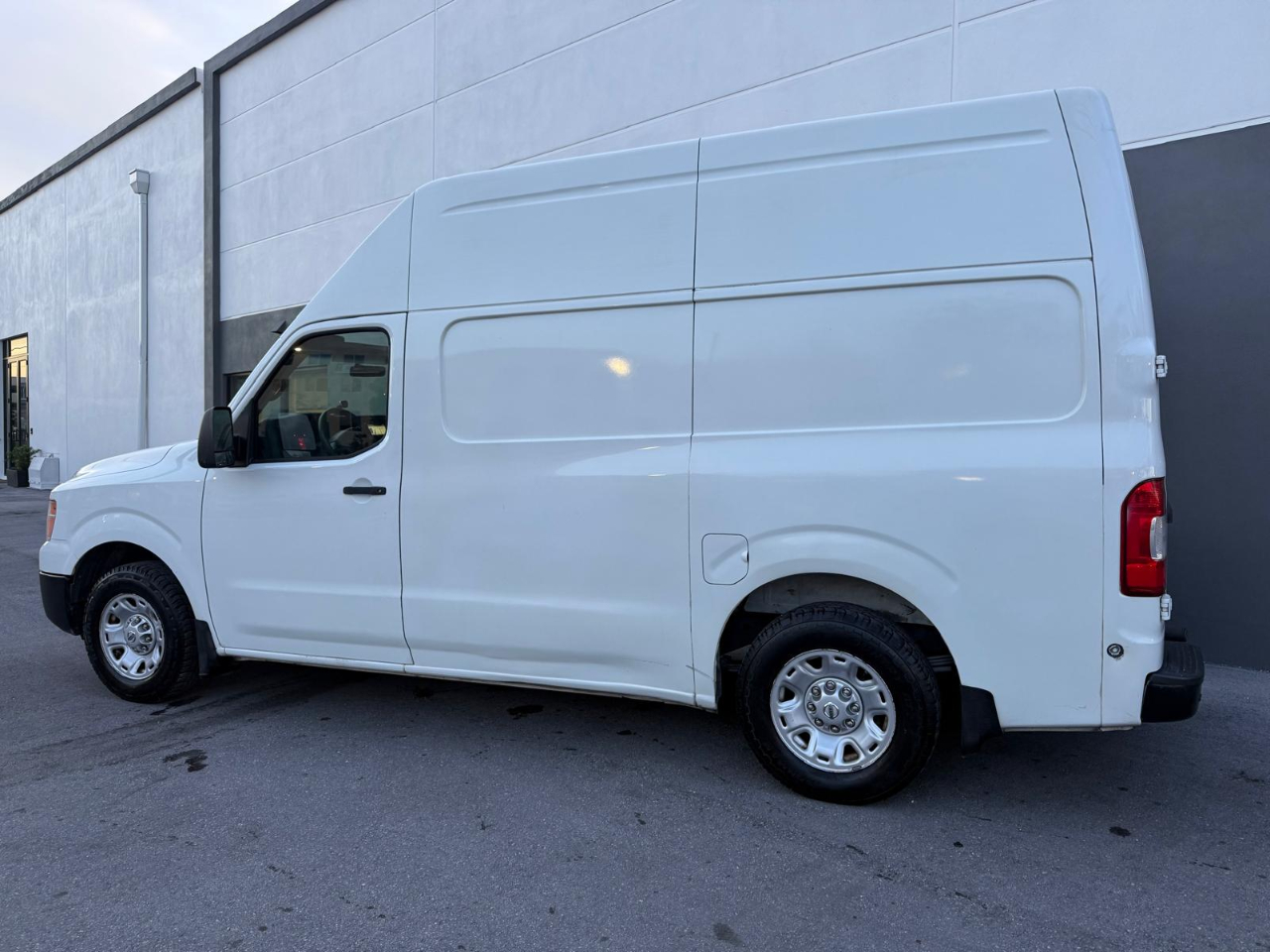 Nissan NV Cargo NV2500 HD High Roof V6 SV 2018 Nissan NV Cargo NV2500 HD High Roof V6 SV 2018