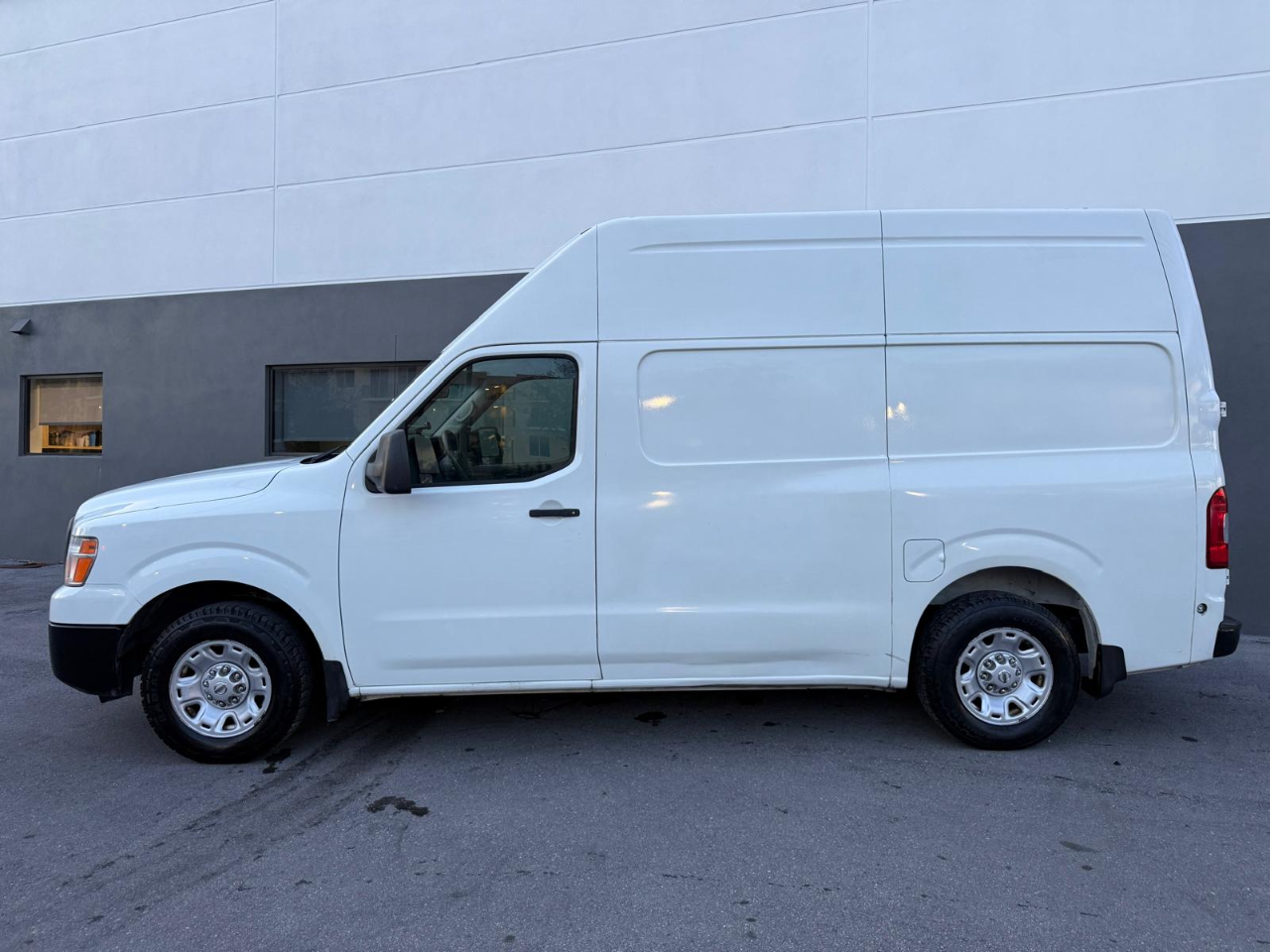 Nissan NV Cargo NV2500 HD High Roof V6 SV 2018 Nissan NV Cargo NV2500 HD High Roof V6 SV 2018