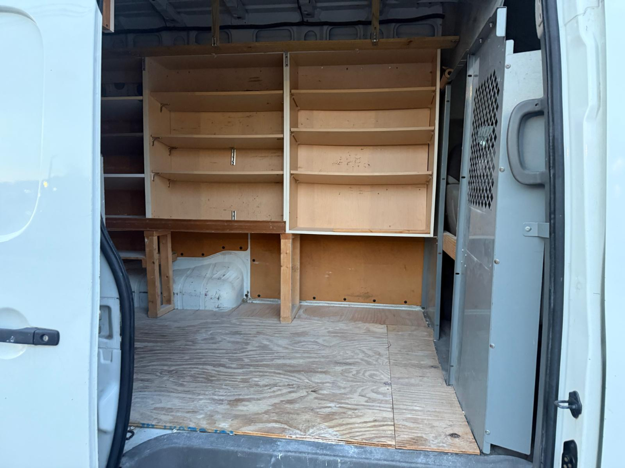 Nissan NV Cargo NV2500 HD High Roof V6 SV 2018 Nissan NV Cargo NV2500 HD High Roof V6 SV 2018