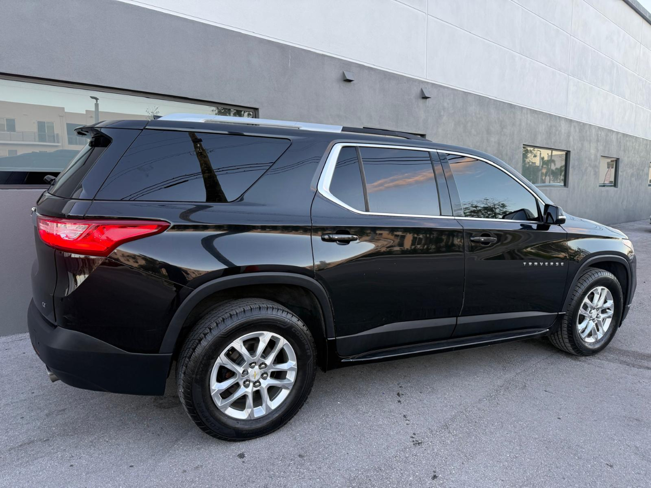 Chevrolet Traverse FWD 4dr LT Cloth w/1LT 2018 Chevrolet Traverse FWD 4dr LT Cloth w/1LT 2018