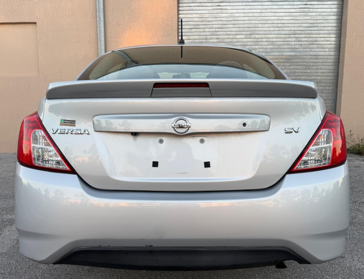 Nissan Versa Sedan SV CVT 2019 Nissan Versa Sedan SV CVT 2019