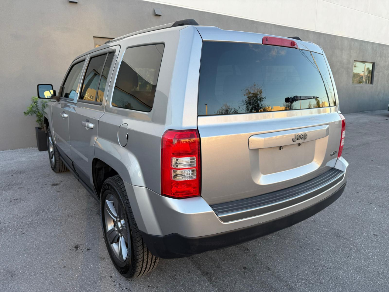 Jeep Patriot FWD 4dr Sport SE 2016 Jeep Patriot FWD 4dr Sport SE 2016