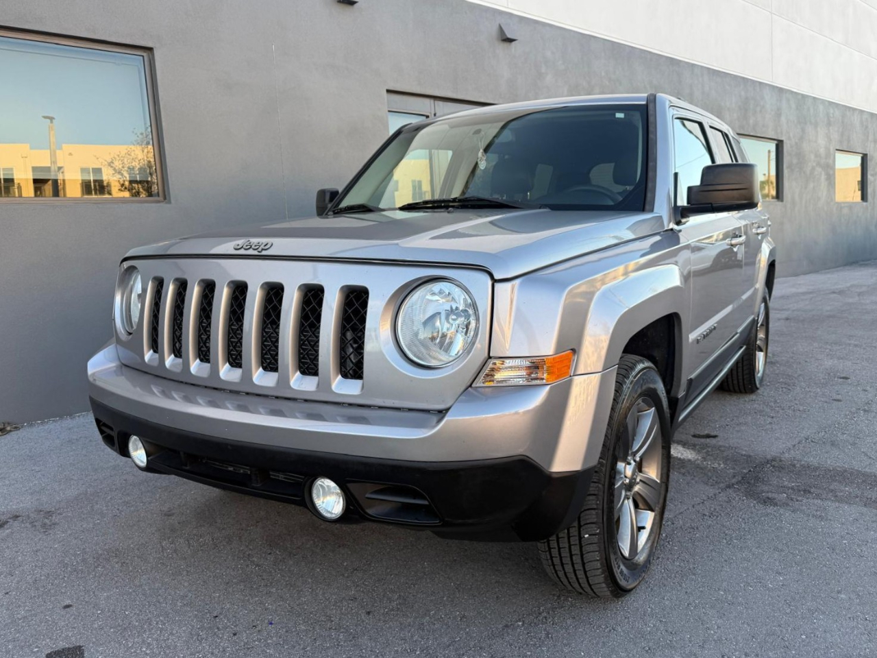 Jeep Patriot FWD 4dr Sport SE 2016 Jeep Patriot FWD 4dr Sport SE 2016