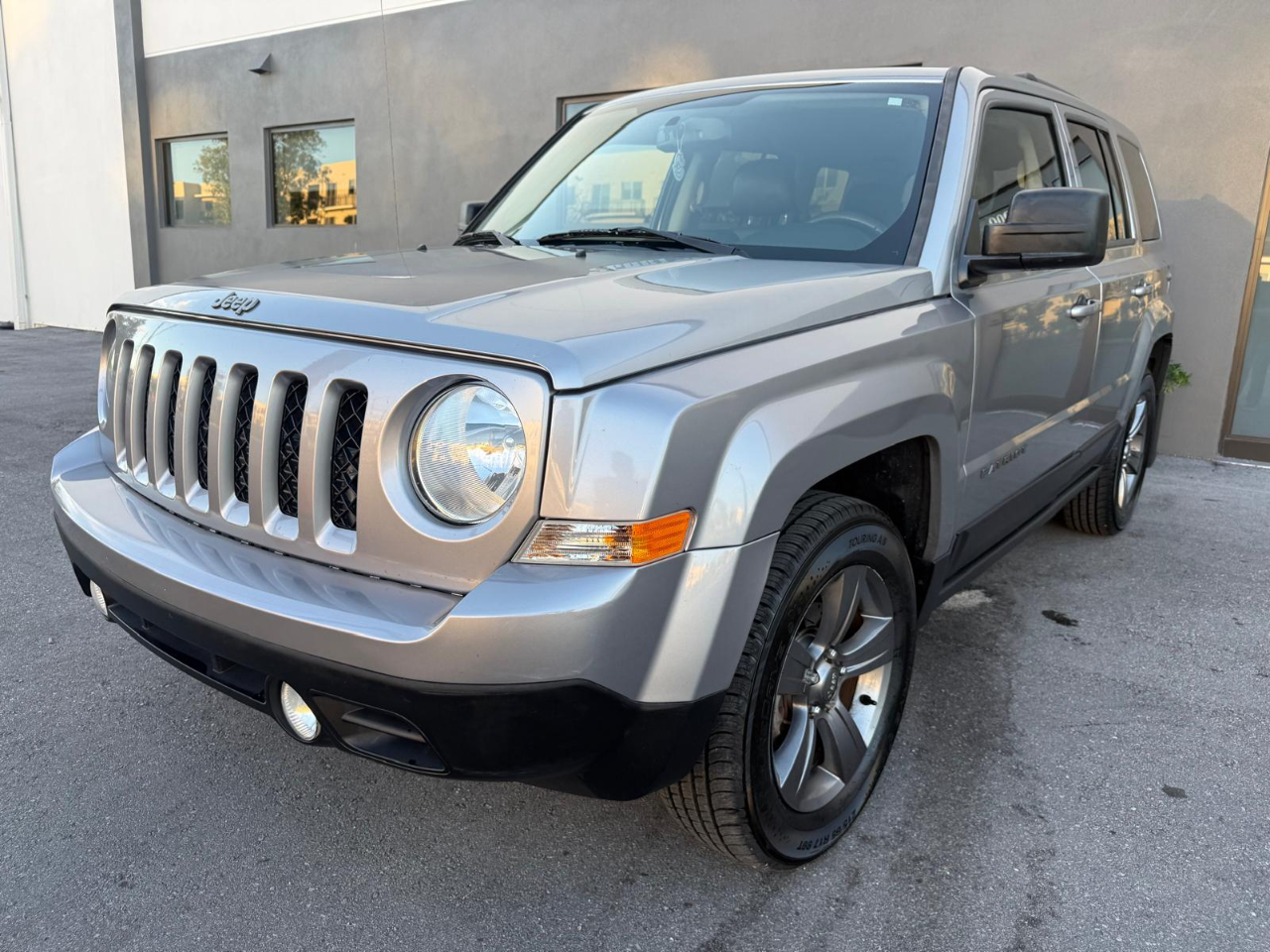Jeep Patriot FWD 4dr Sport SE 2016 Jeep Patriot FWD 4dr Sport SE 2016