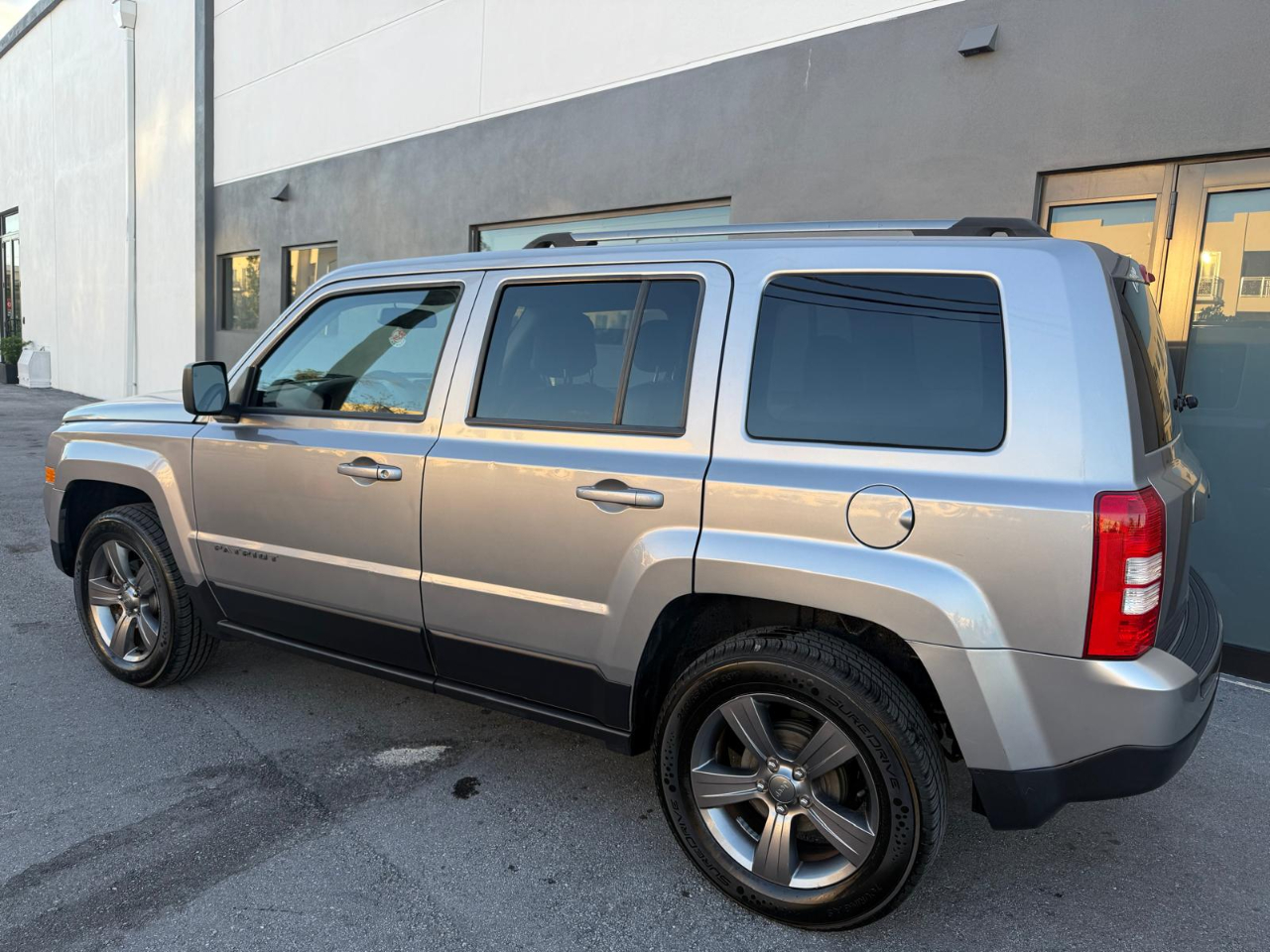 Jeep Patriot FWD 4dr Sport SE 2016 Jeep Patriot FWD 4dr Sport SE 2016