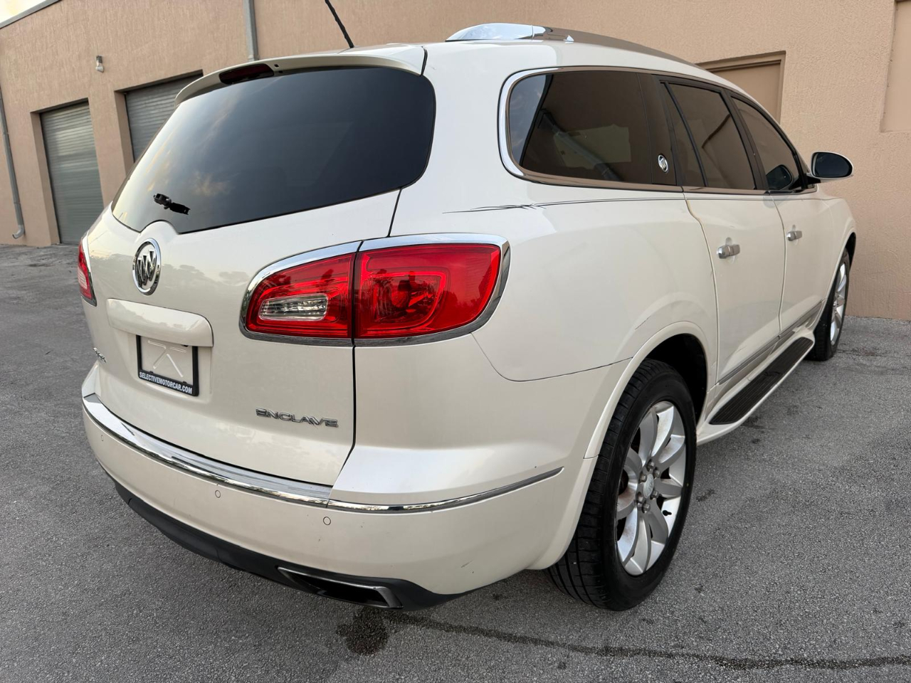Buick Enclave FWD 4dr Premium 2013