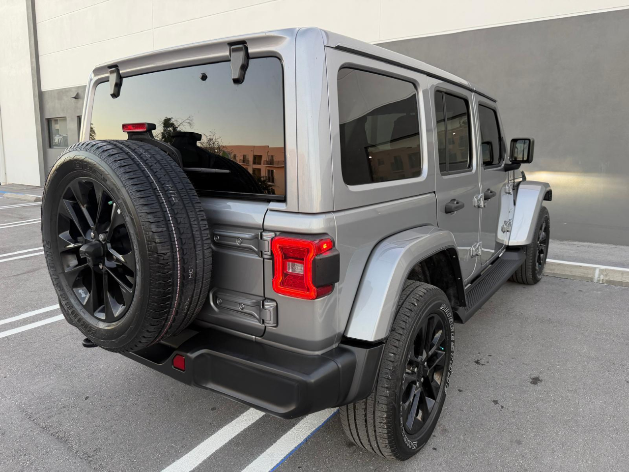 2021 Jeep Wrangler 4xe Unlimited Sahara photo 2
