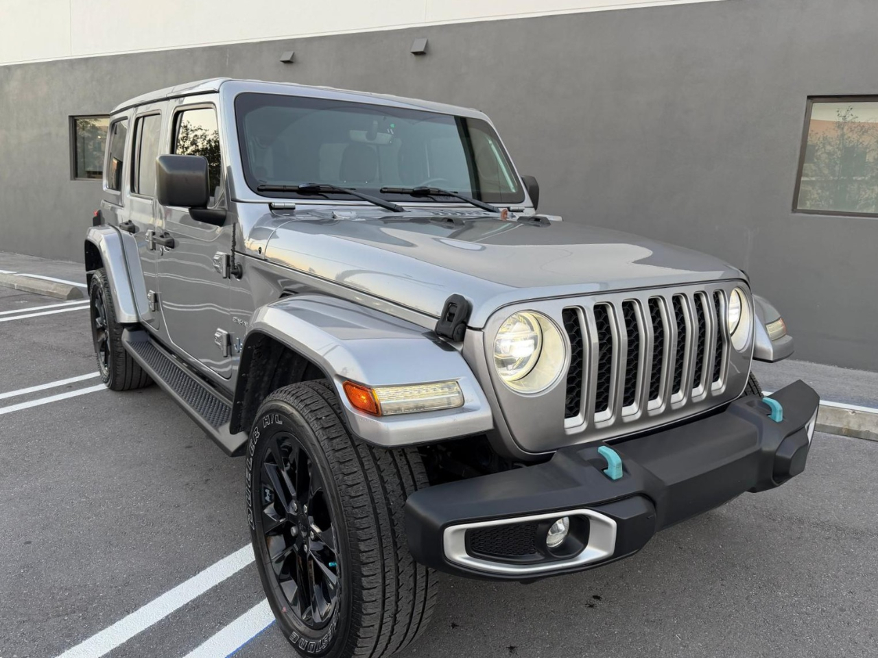 2021 Jeep Wrangler 4xe Unlimited Sahara photo 3
