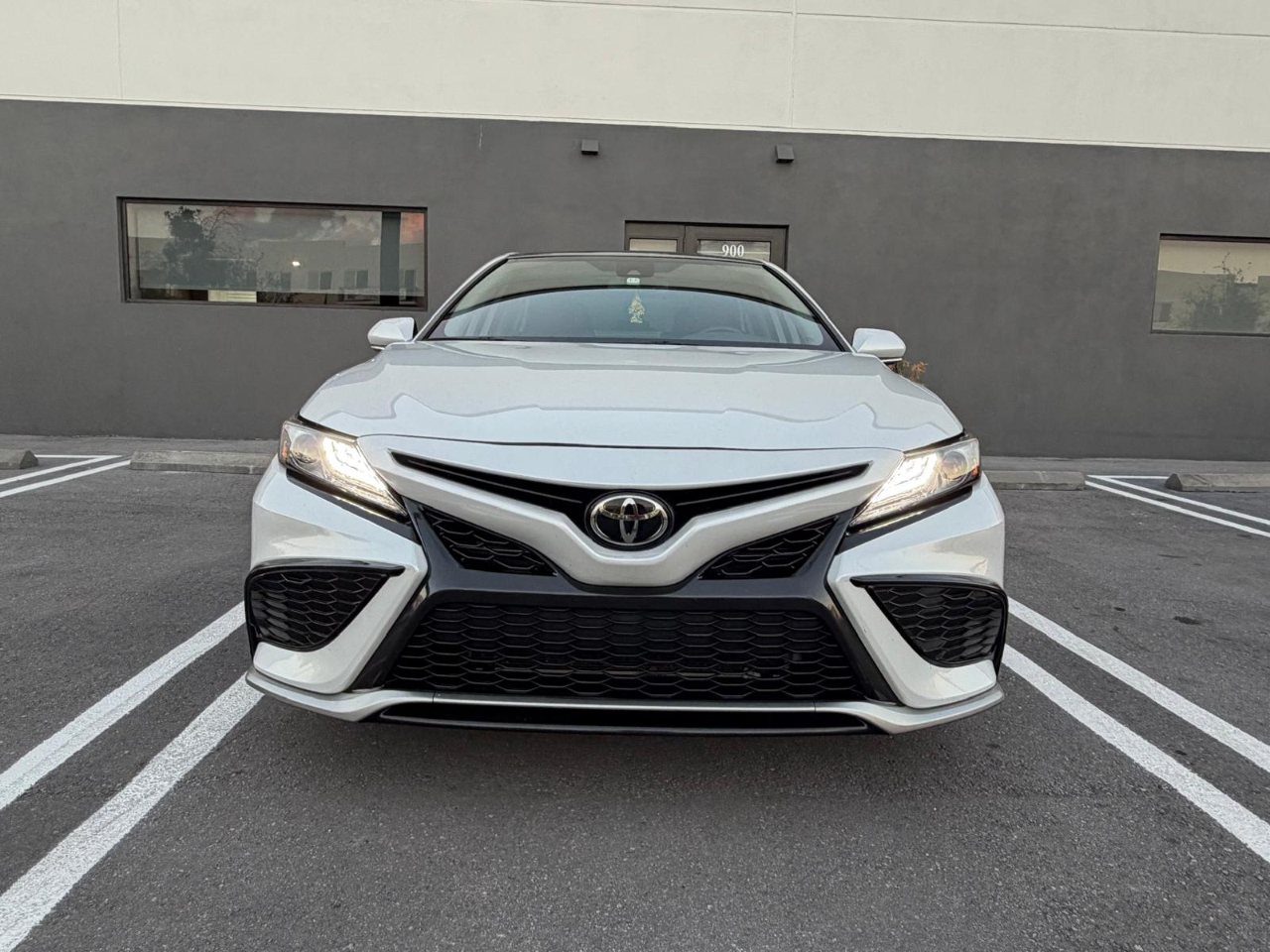2023 Toyota Camry XSE photo 4