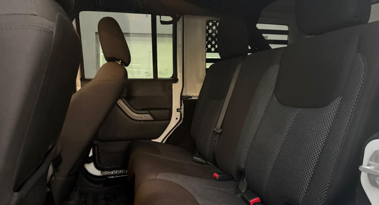 Jeep Wrangler Unlimited 4WD 4dr Black Bear *Ltd Avail* 2016