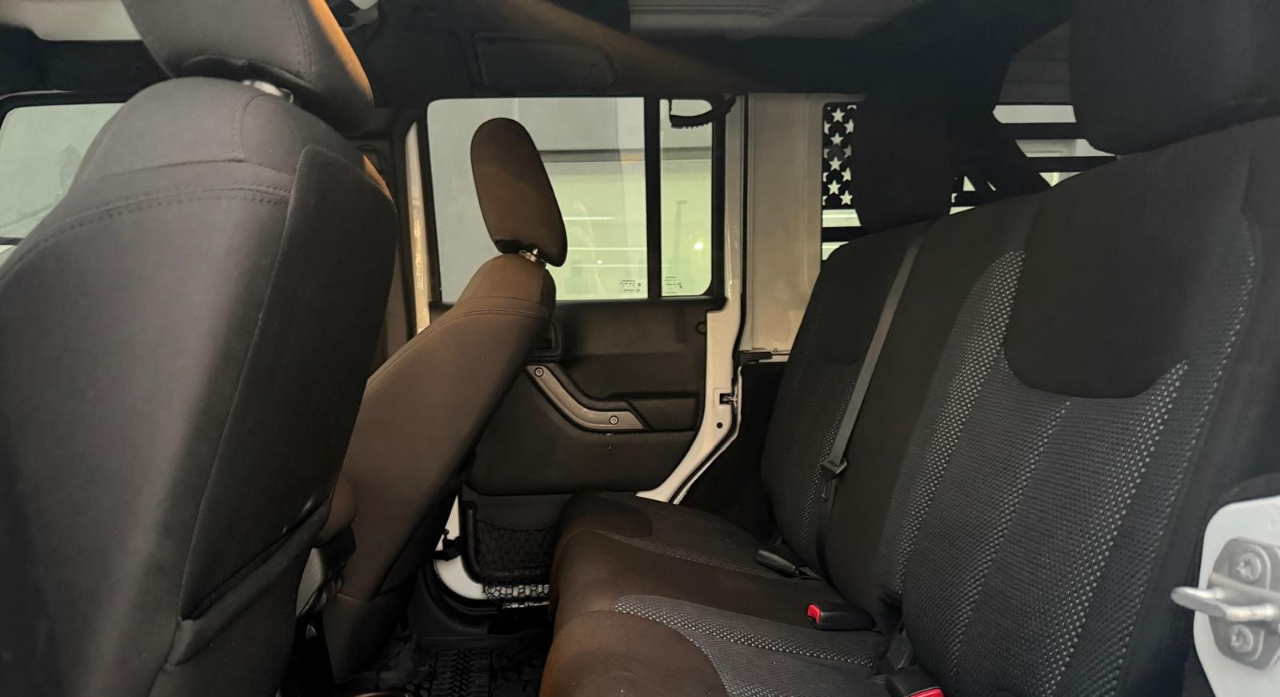 Jeep Wrangler Unlimited 4WD 4dr Black Bear *Ltd Avail* 2016