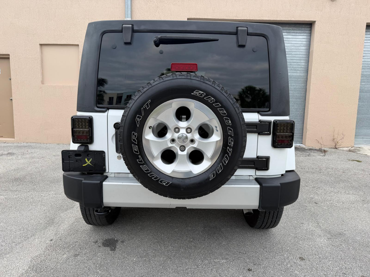 Jeep Wrangler Unlimited 4WD 4dr Sahara 2014