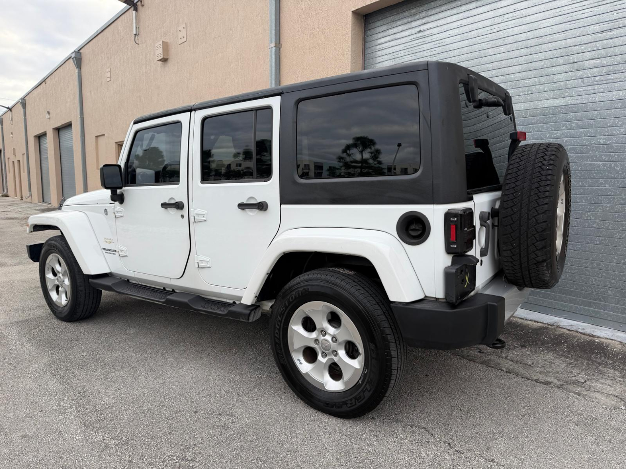 Jeep Wrangler Unlimited 4WD 4dr Sahara 2014