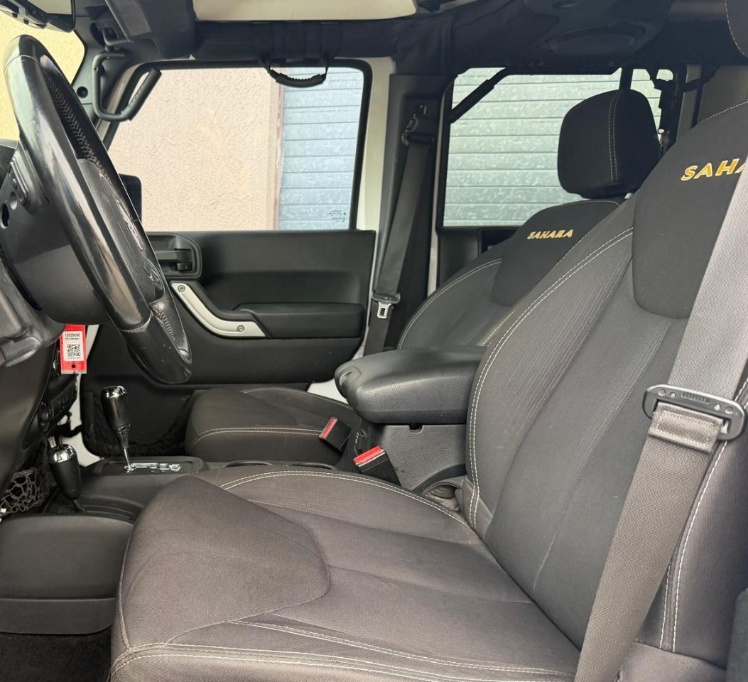 Jeep Wrangler Unlimited 4WD 4dr Sahara 2014