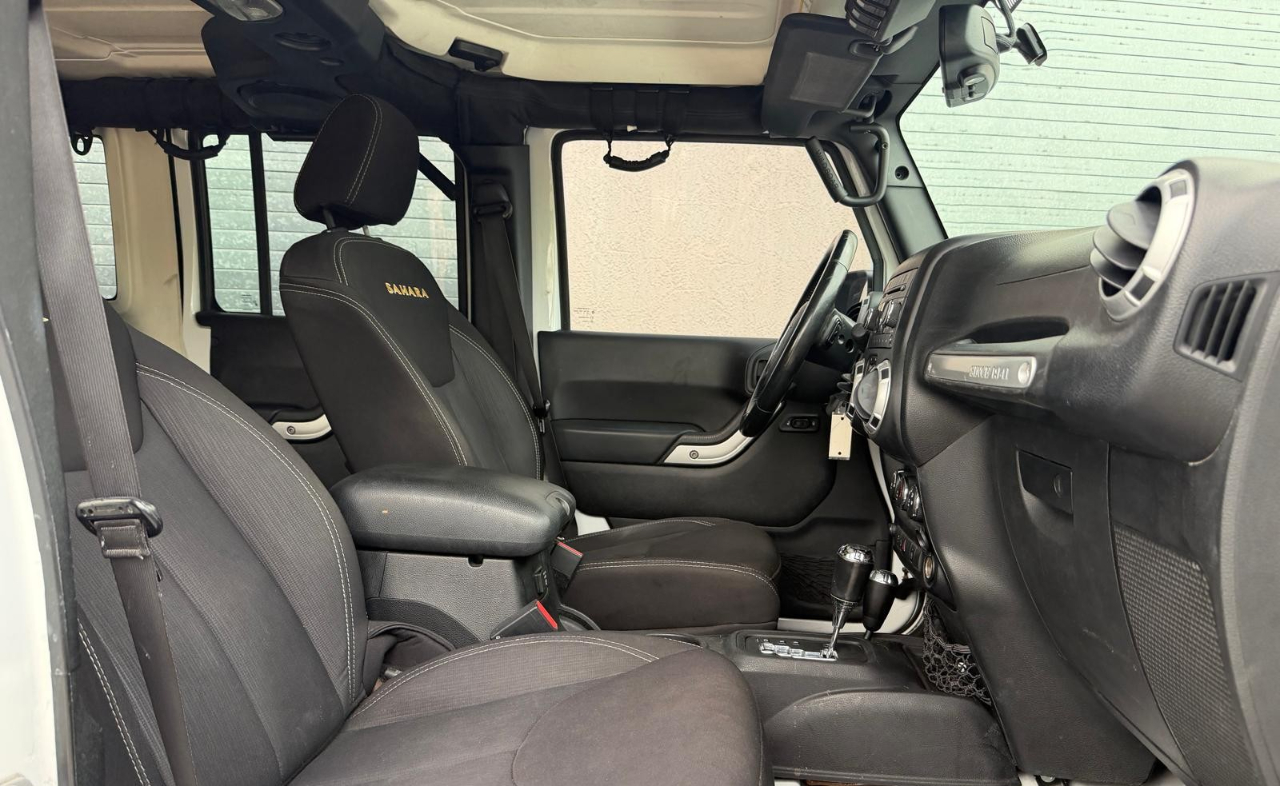 Jeep Wrangler Unlimited 4WD 4dr Sahara 2014