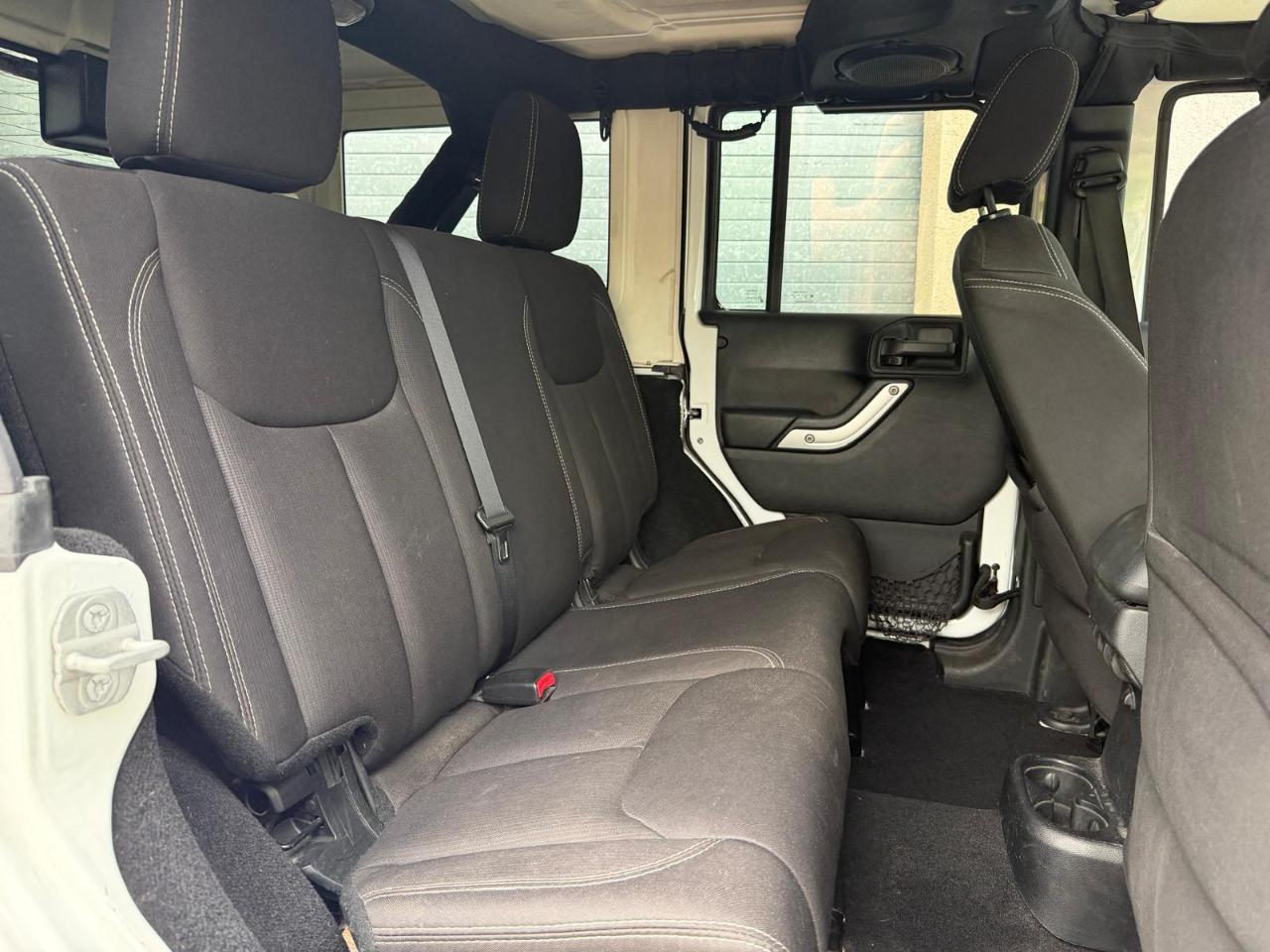 Jeep Wrangler Unlimited 4WD 4dr Sahara 2014
