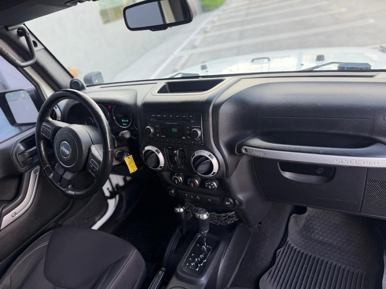Jeep Wrangler Unlimited 4WD 4dr Sahara 2014