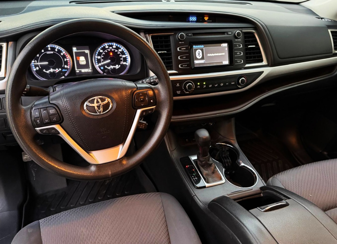 Toyota Highlander LE I4 FWD (Natl) 2019