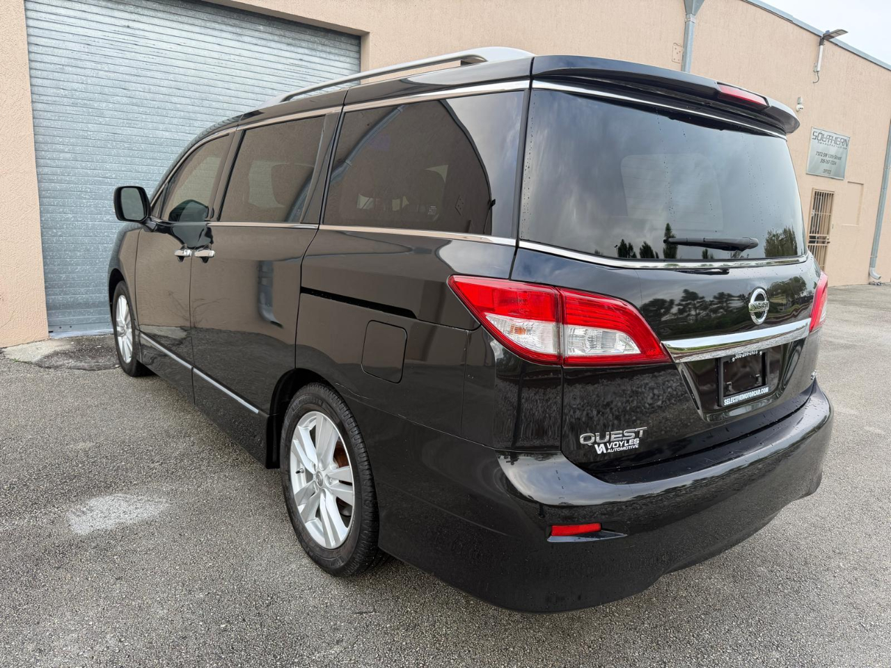 Nissan Quest 4dr SL 2015