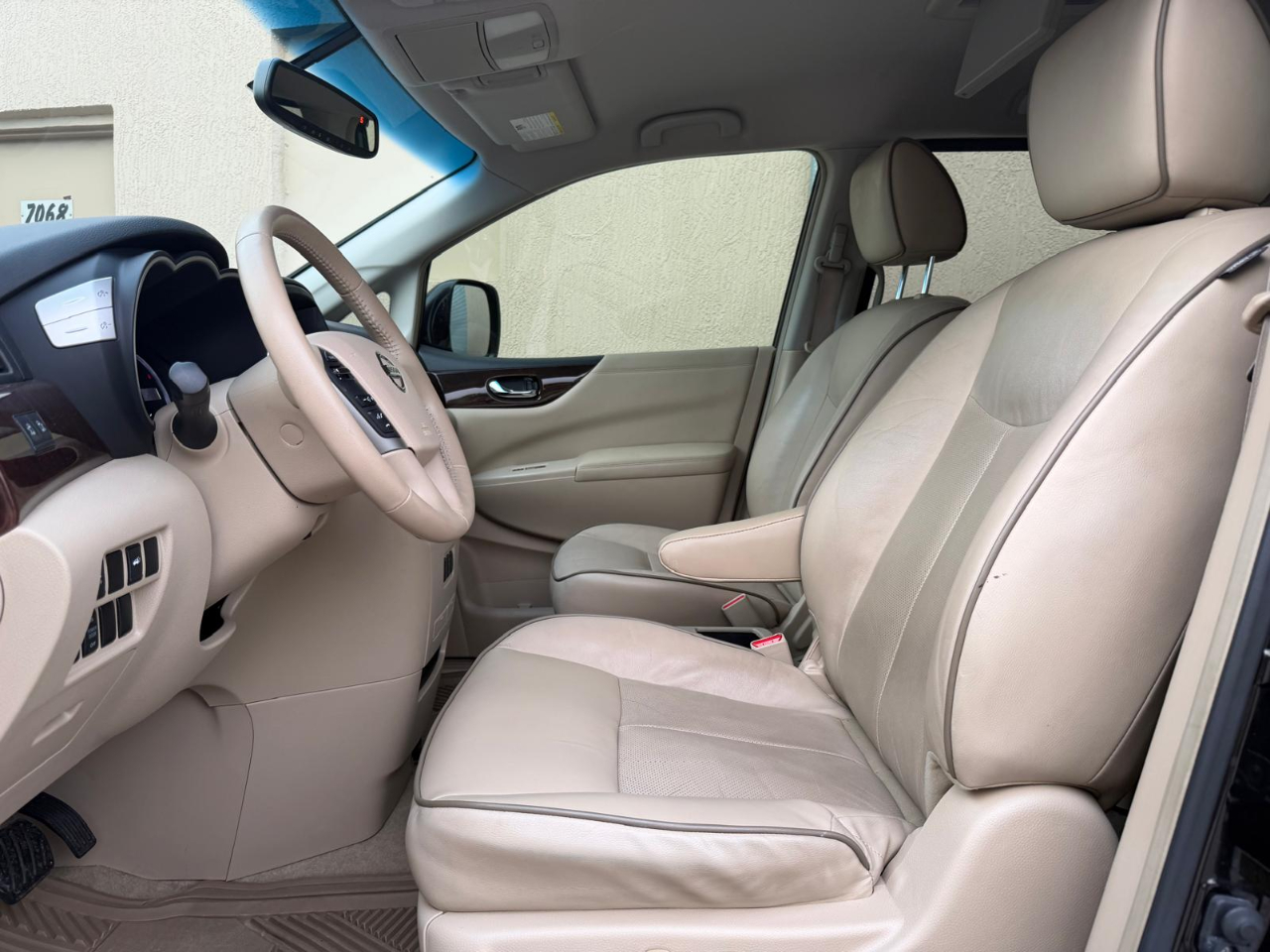 Nissan Quest 4dr SL 2015