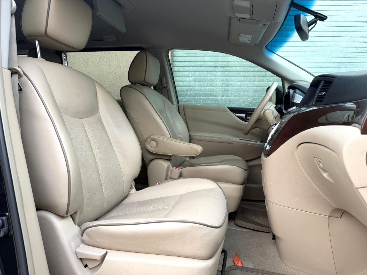 Nissan Quest 4dr SL 2015