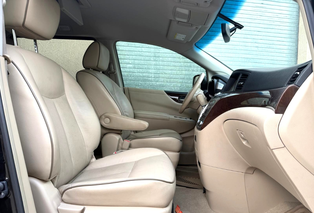 Nissan Quest 4dr SL 2015