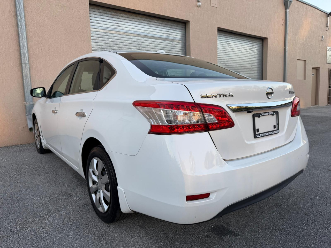 Nissan Sentra 4dr Sdn I4 CVT SV 2015