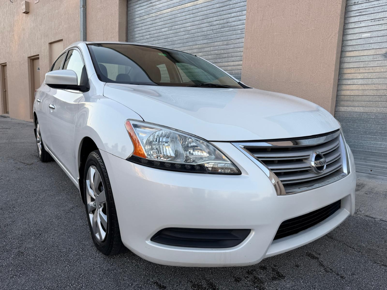 Nissan Sentra 4dr Sdn I4 CVT SV 2015