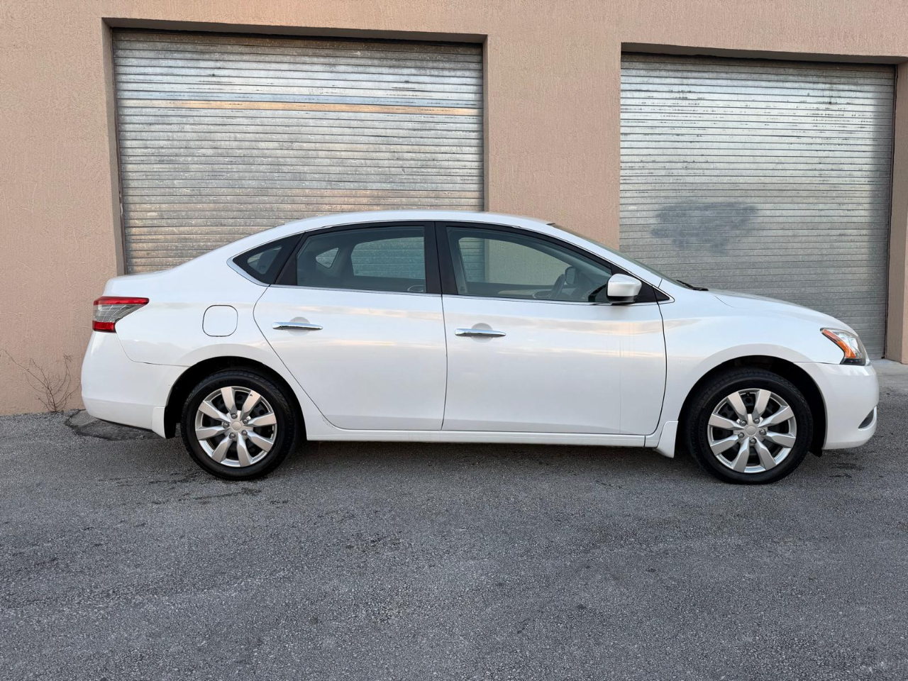 Nissan Sentra 4dr Sdn I4 CVT SV 2015