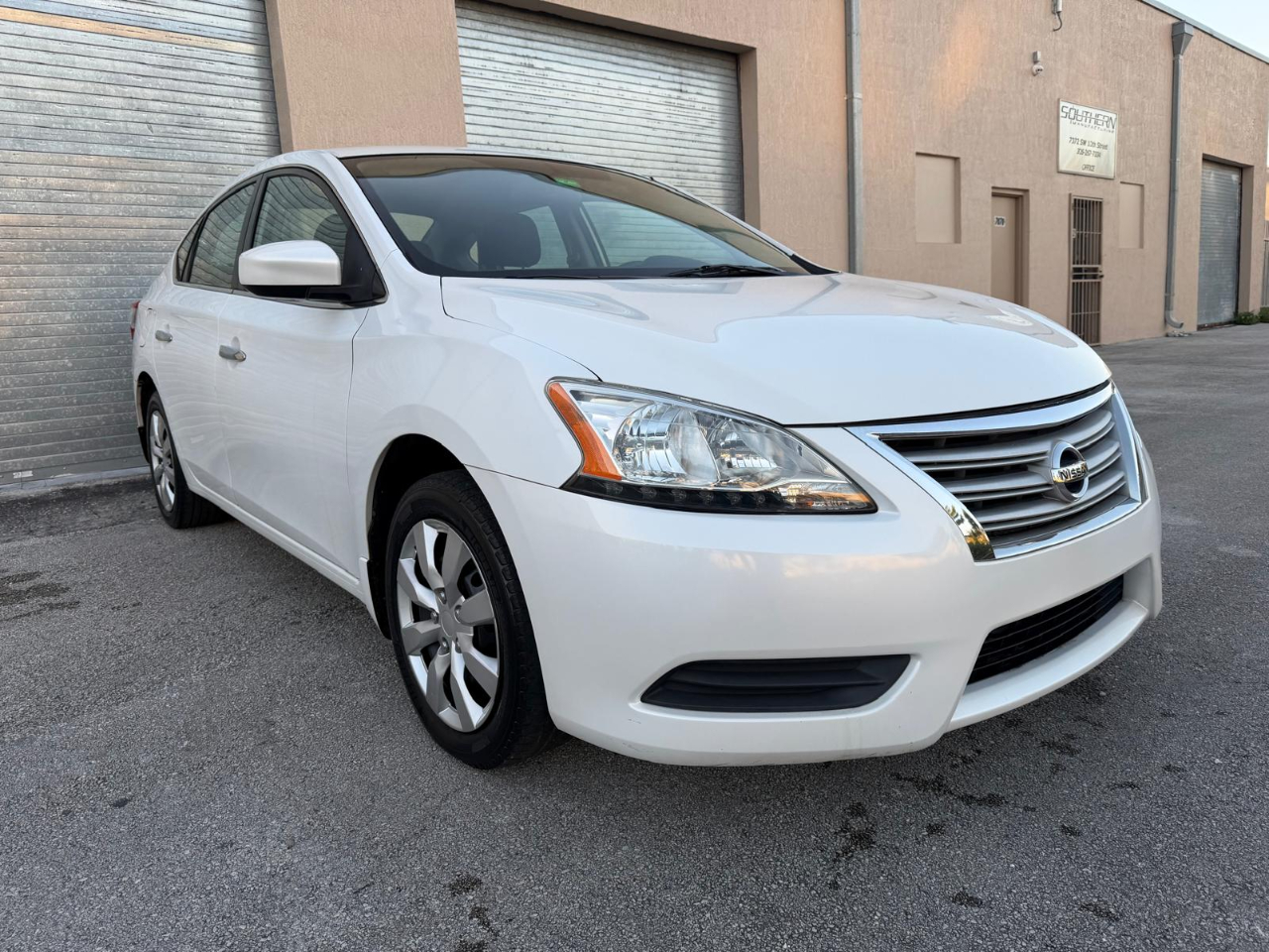 Nissan Sentra 4dr Sdn I4 CVT SV 2015