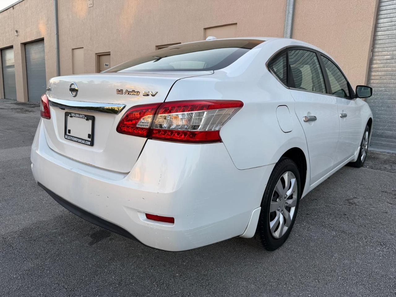 Nissan Sentra 4dr Sdn I4 CVT SV 2015