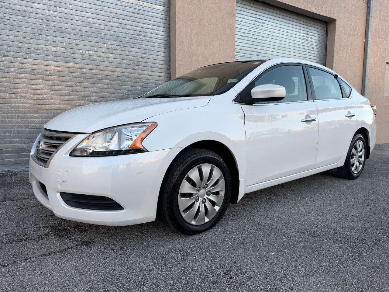 Nissan Sentra 4dr Sdn I4 CVT SV 2015