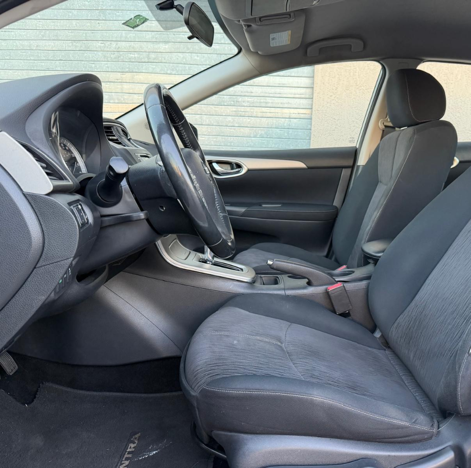 Nissan Sentra 4dr Sdn I4 CVT SV 2015